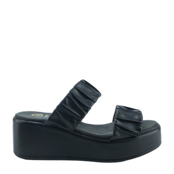 LOLA CANALES 7040  NEGRO