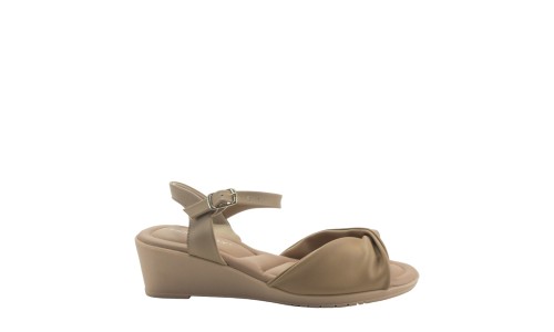 PICCADILLY 779-23032  NUDE